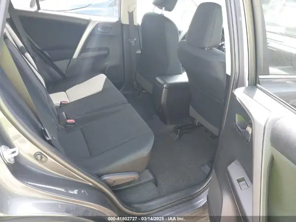 2T3ZFREV9HW390859 2017 TOYOTA RAV 4 - Image 8