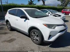 2T3ZFREV9JW445607 2018 TOYOTA RAV 4