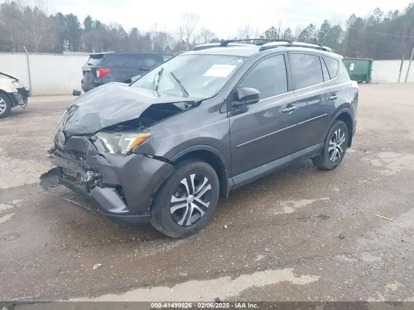 2T3ZFREV9JW453996 2018 TOYOTA RAV 4 - Image 2