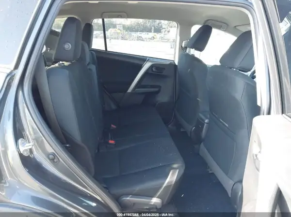 2T3ZFREV9JW492913 2018 TOYOTA RAV 4 - Image 8