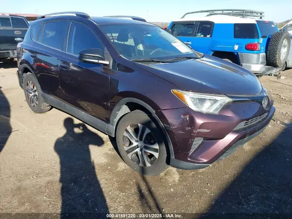 2T3ZFREVXHW329875 2017 TOYOTA RAV 4 - Image 1
