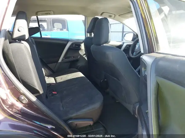 2T3ZFREVXHW329875 2017 TOYOTA RAV 4 - Image 8