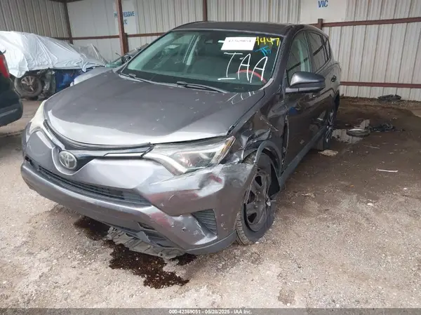 2T3ZFREVXHW364447 2017 TOYOTA RAV 4 - Image 2