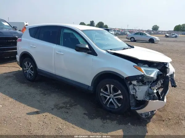2T3ZFREVXHW393172 2017 TOYOTA RAV 4 - Image 1