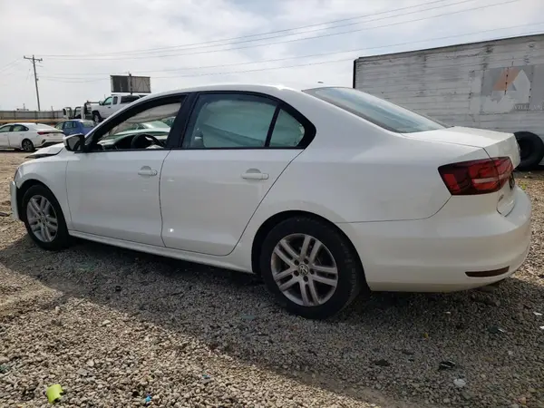 2VW167AJ8JM222266 2018 VOLKSWAGEN JETTA - Image 2