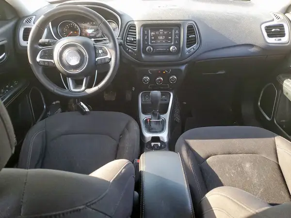 3C4NJCAB0HT661093 2017 JEEP COMPASS - Image 8