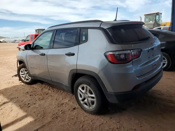 3C4NJCAB0JT124195 2018 JEEP COMPASS - Image 2
