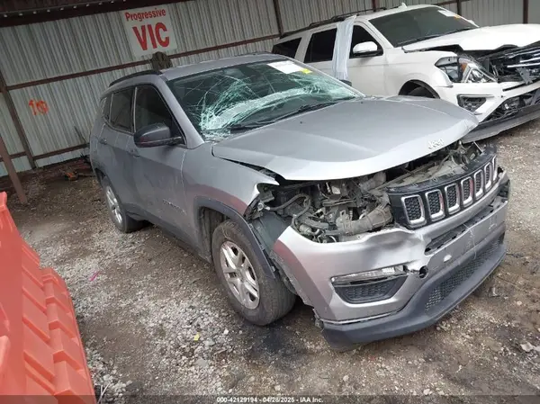 3C4NJCAB0JT133317 2018 JEEP COMPASS - Image 1