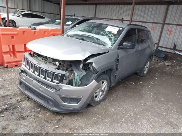 3C4NJCAB0JT133317 2018 JEEP COMPASS - Image 2