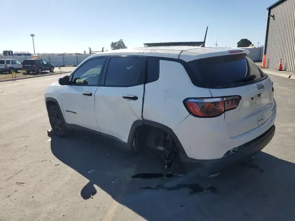 3C4NJCAB0JT148075 2018 JEEP COMPASS - Image 2