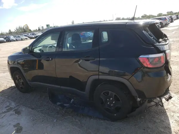 3C4NJCAB0JT211286 2018 JEEP COMPASS - Image 2