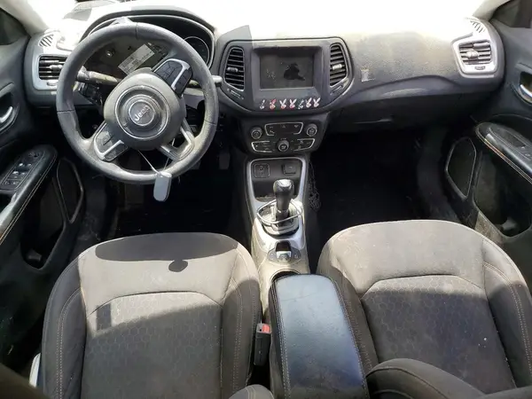 3C4NJCAB0JT255109 2018 JEEP COMPASS - Image 8