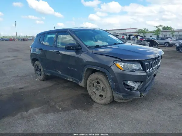 3C4NJCAB0JT267454 2018 JEEP COMPASS - Image 1
