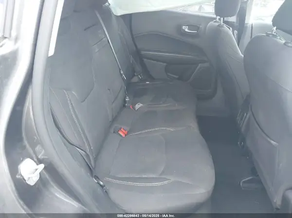 3C4NJCAB0JT267454 2018 JEEP COMPASS - Image 8