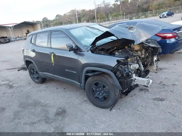3C4NJCAB0JT271830 2018 JEEP COMPASS - Image 1