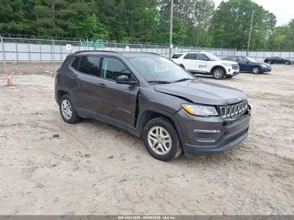 3C4NJCAB0JT335333 2018 JEEP COMPASS - Image 1