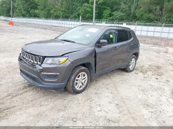3C4NJCAB0JT335333 2018 JEEP COMPASS - Image 2