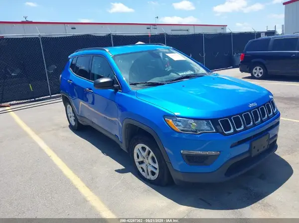 3C4NJCAB0JT338622 2018 JEEP COMPASS - Image 1