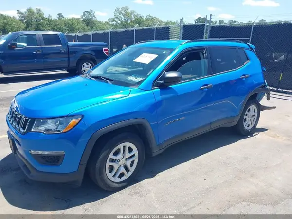 3C4NJCAB0JT338622 2018 JEEP COMPASS - Image 2