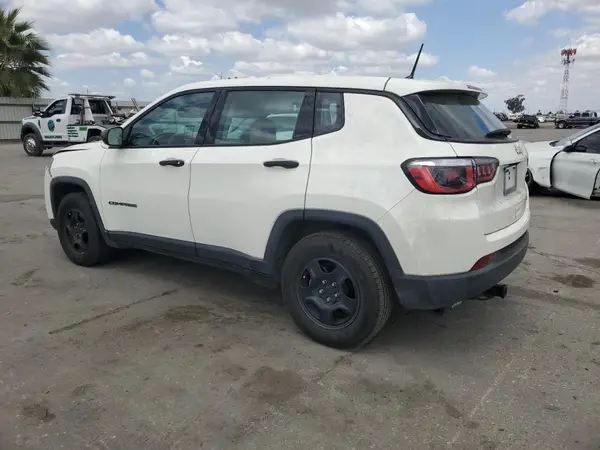 3C4NJCAB0JT471090 2018 JEEP COMPASS - Image 2