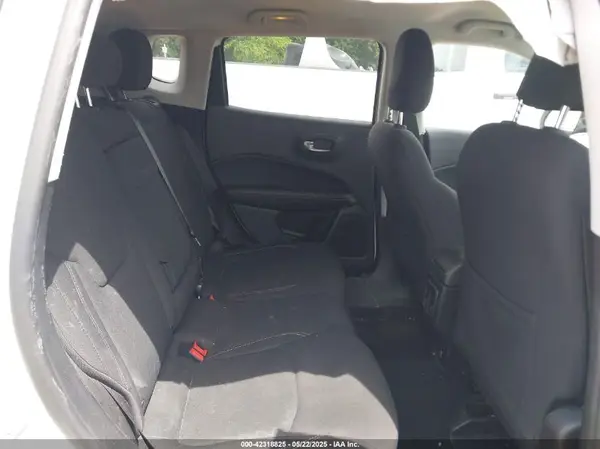 3C4NJCAB0JT471302 2018 JEEP COMPASS - Image 8