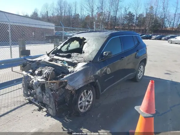 3C4NJCAB0KT615397 2019 JEEP COMPASS - Image 2