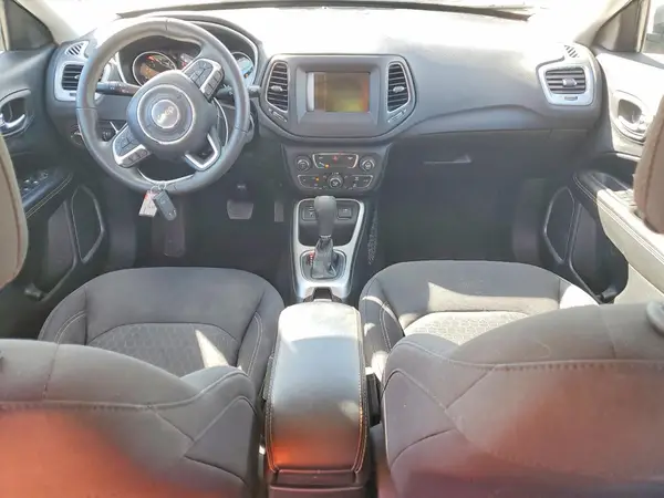 3C4NJCAB0KT617960 2019 JEEP COMPASS - Image 8