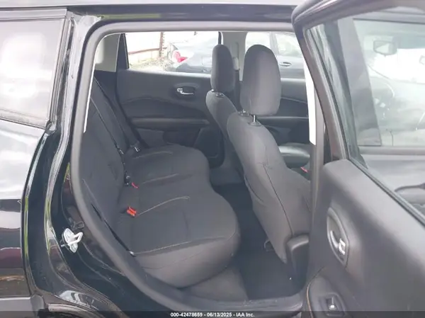 3C4NJCAB0KT624004 2019 JEEP COMPASS - Image 8