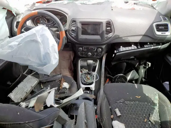 3C4NJCAB0KT636640 2019 JEEP COMPASS - Image 8