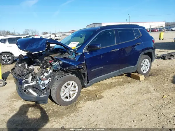 3C4NJCAB0LT170239 2020 JEEP COMPASS - Image 2