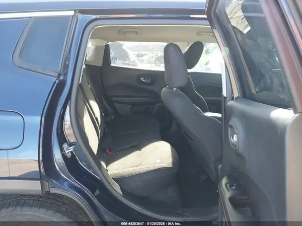 3C4NJCAB0LT170239 2020 JEEP COMPASS - Image 8