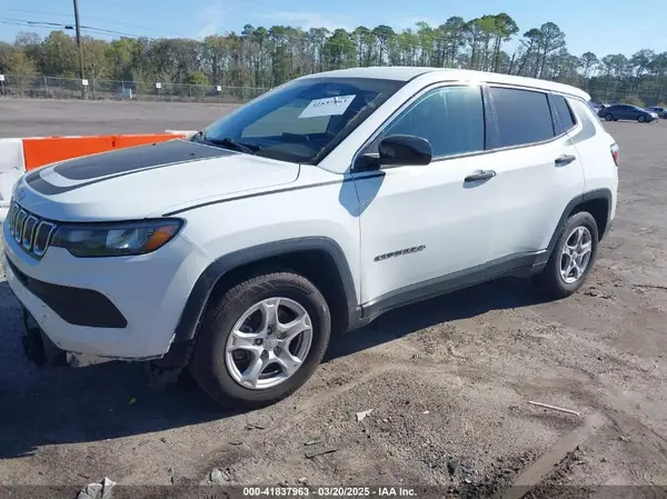 3C4NJCAB0NT189408 2022 JEEP COMPASS - Image 2