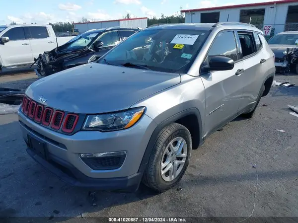 3C4NJCAB1HT605759 2017 JEEP COMPASS - Image 2