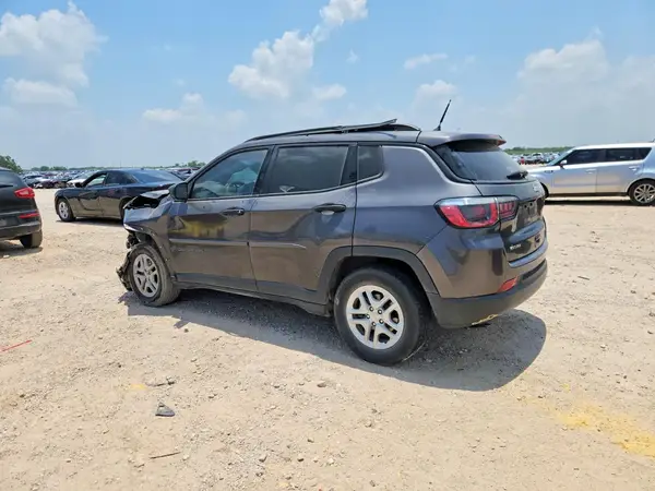 3C4NJCAB1JT102612 2018 JEEP COMPASS - Image 2
