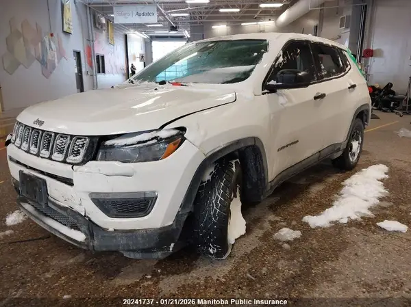 3C4NJCAB1JT117918 2018 JEEP COMPASS - Image 2