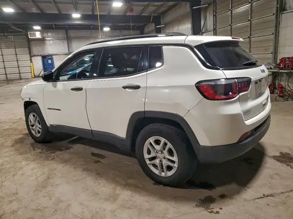 3C4NJCAB1JT123279 2018 JEEP COMPASS - Image 2