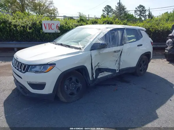3C4NJCAB1JT151759 2018 JEEP COMPASS - Image 2