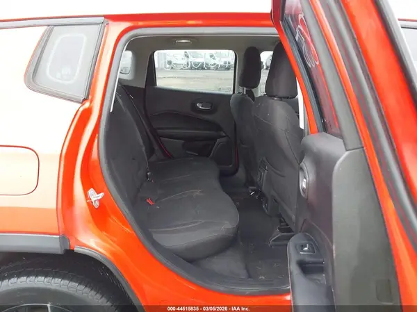 3C4NJCAB1JT233149 2018 JEEP COMPASS - Image 8