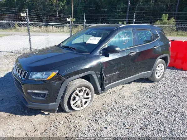 3C4NJCAB1JT359138 2018 JEEP COMPASS - Image 2