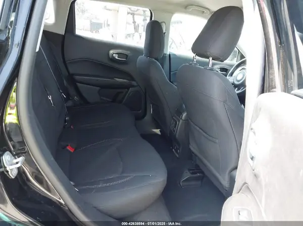 3C4NJCAB1JT411366 2018 JEEP COMPASS - Image 8