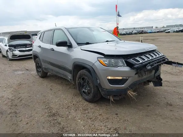 3C4NJCAB1JT415675 2018 JEEP COMPASS - Image 1