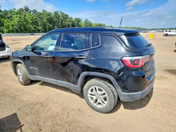3C4NJCAB1JT438826 2018 JEEP COMPASS - Image 2
