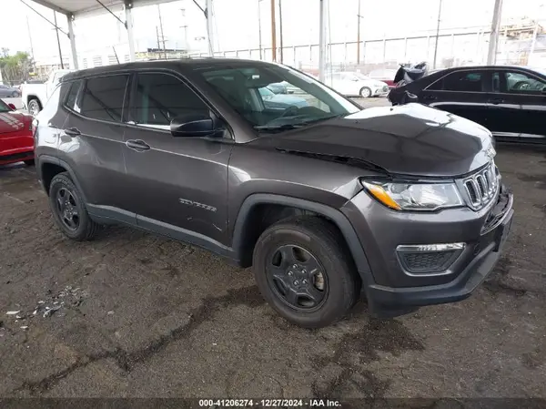 3C4NJCAB1KT613772 2019 JEEP COMPASS - Image 1