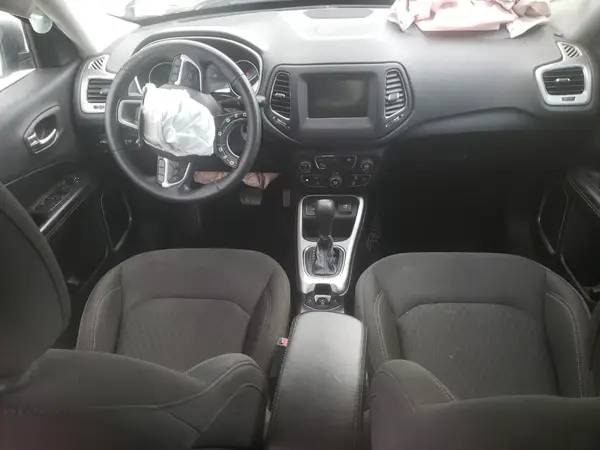 3C4NJCAB1KT637151 2019 JEEP COMPASS - Image 8