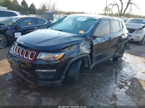 3C4NJCAB1KT677729 2019 JEEP COMPASS - Image 2