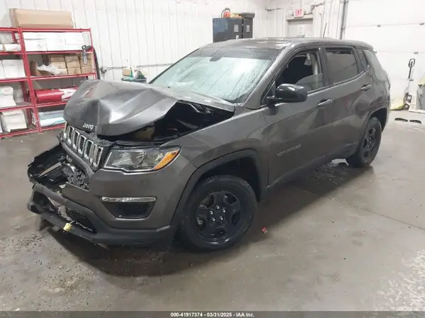 3C4NJCAB1KT762800 2019 JEEP COMPASS - Image 2