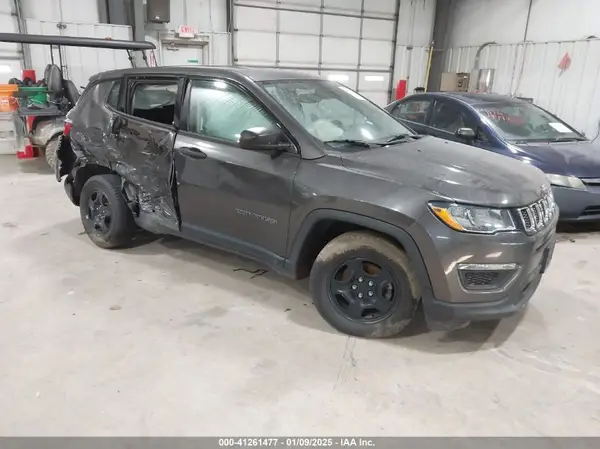3C4NJCAB1KT809680 2019 JEEP COMPASS - Image 1