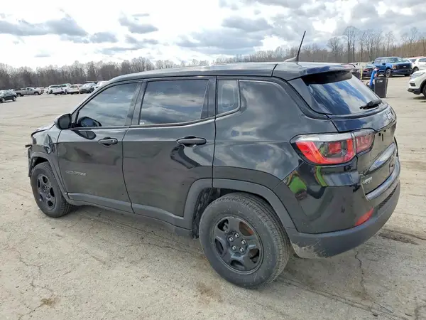 3C4NJCAB1KT809761 2019 JEEP COMPASS - Image 2