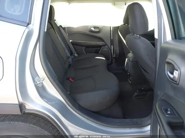 3C4NJCAB1MT535948 2021 JEEP COMPASS - Image 8