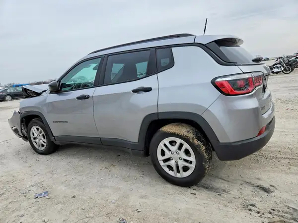 3C4NJCAB2JT123906 2018 JEEP COMPASS - Image 2
